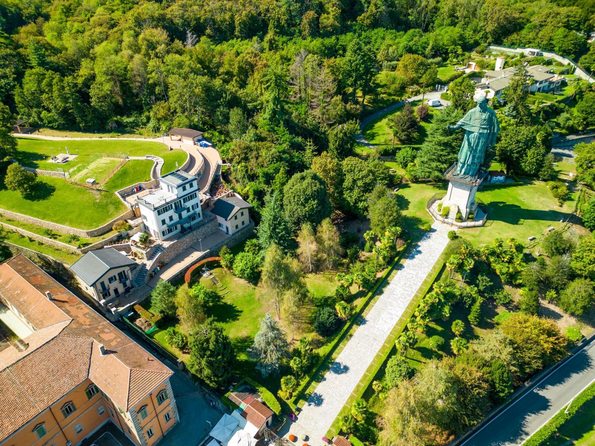 Villa San Carlo Арона Екстер'єр фото